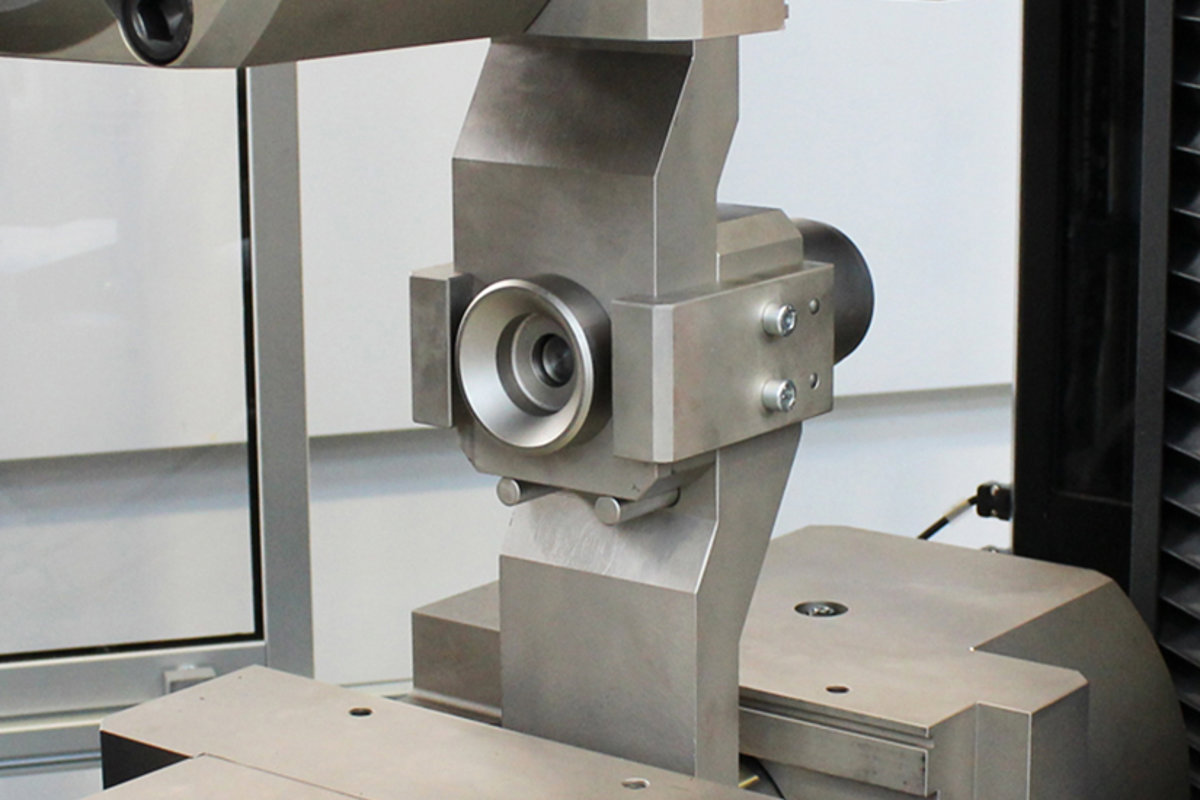 Shear Test on Screws and Fasteners - Material testing machine for shear ...